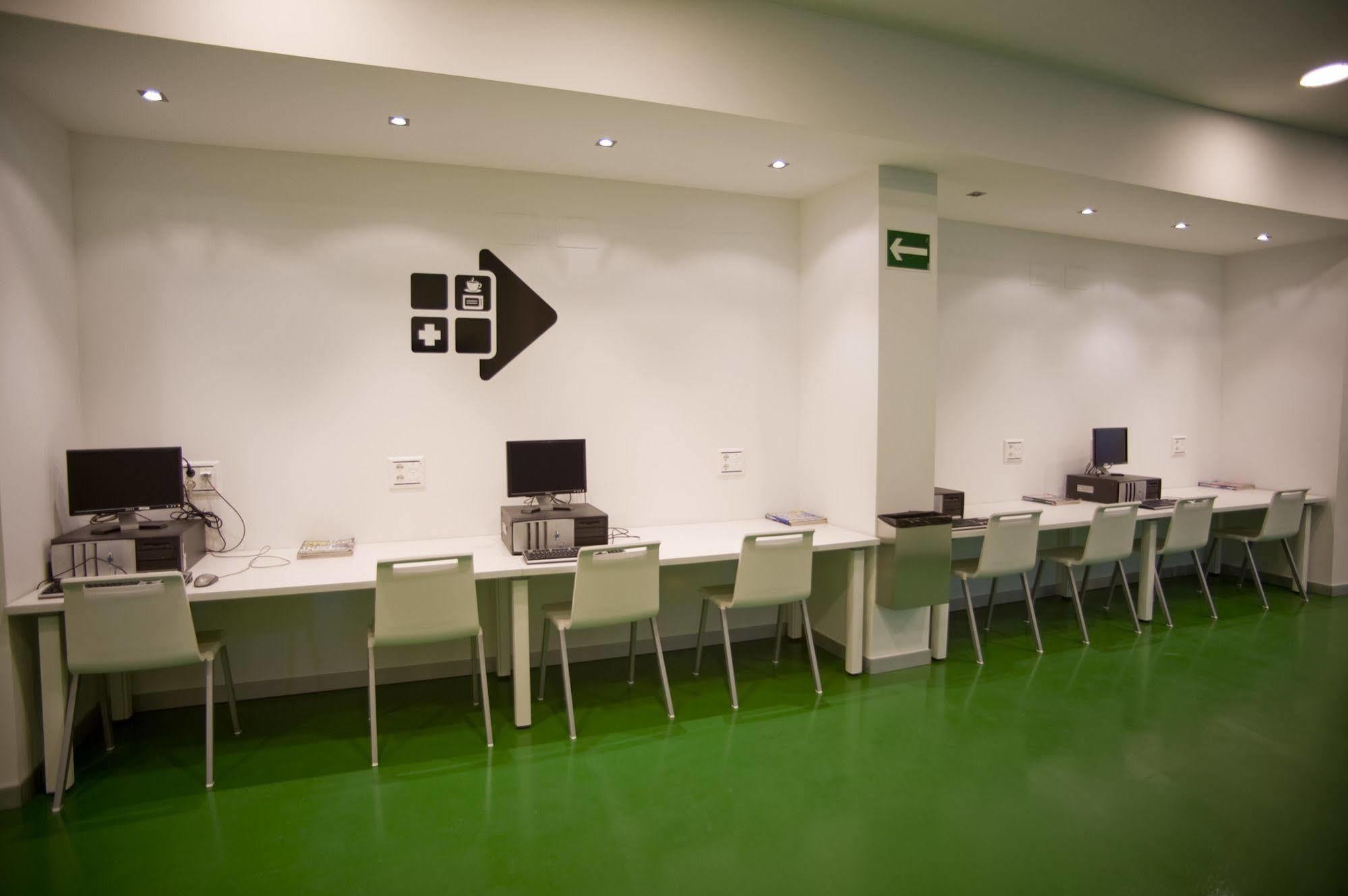 Bbk Bilbao Good Hostel Exteriör bild